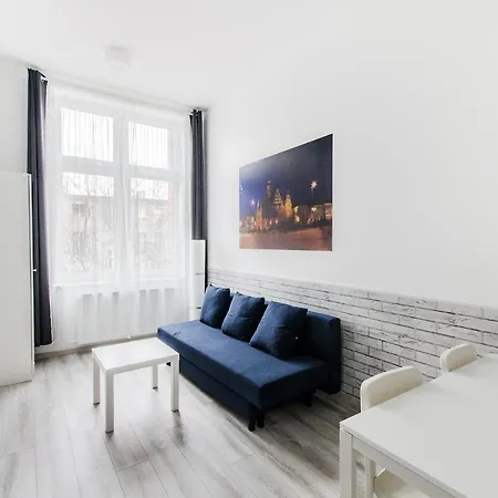 Apartments- Self Check-in 24h, Wifi 公寓 *