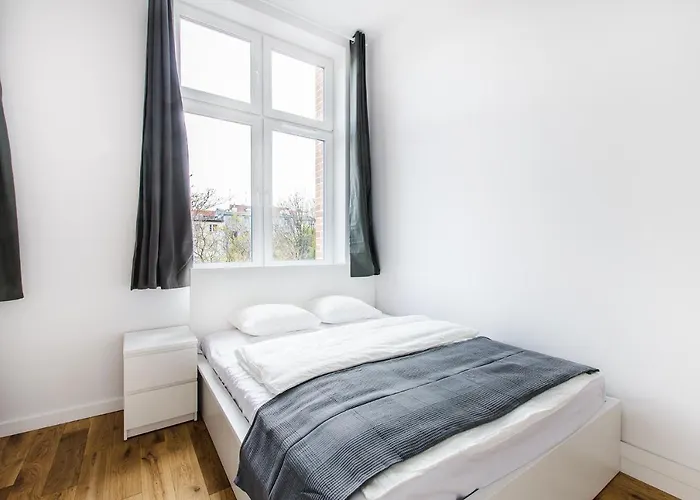 Apartments- Self Check-in 24h, Wifi 公寓 *