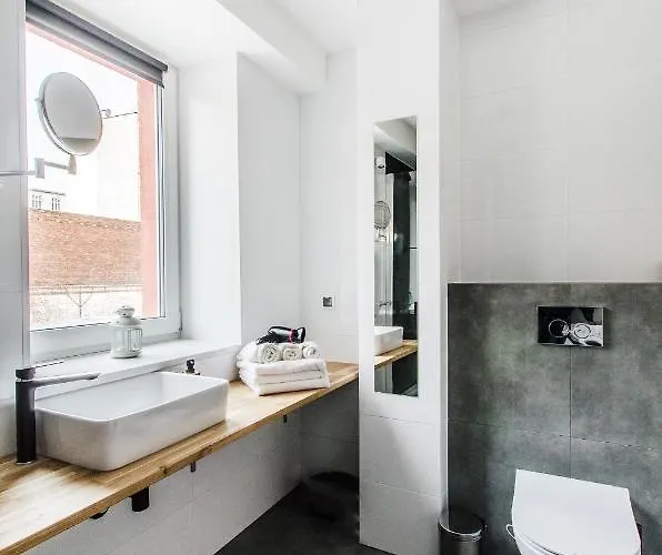 公寓 Apartments- Self Check-in 24h, Wifi *