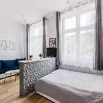 Apartments- Self Check-in 24h, Wifi Vratislav